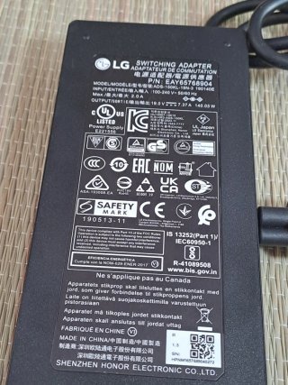 Caricatore LG 19.0V 7.37A