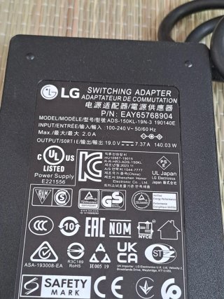 Caricatore LG 19.0V 7.37A