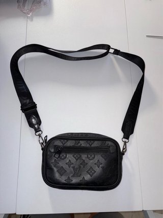 Riñonera Louis Vuitton Negra