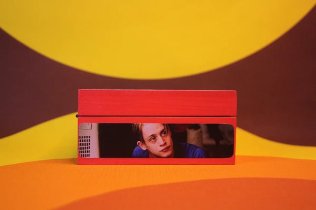 Box | Party Monster