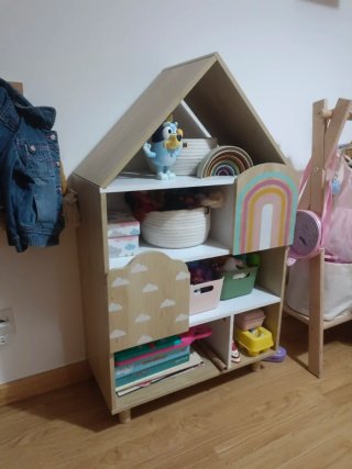 Estantería infantil casa arcoíris