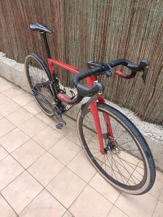 Bicicleta Gravel Berria Roja