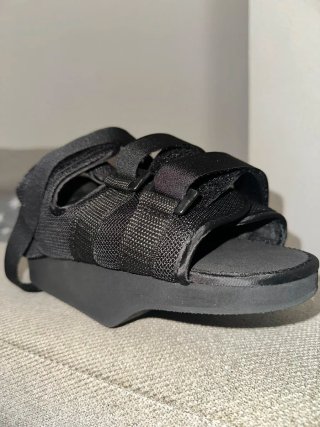 Botas ortopédicas negras/ zapatos postoperatorio