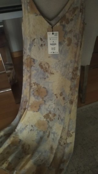 Vestido Zara. Sin estrenar.