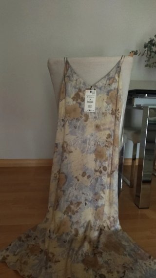 Vestido Zara. Sin estrenar.