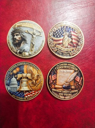 4 Monedas Preciosas Conmemorativas.