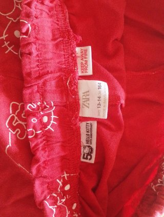 Pijama corto Hello Kitty blanco y rojo