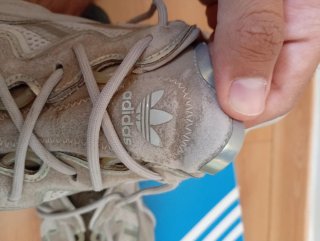 Adidas Ozweego grises talla 43 1/3