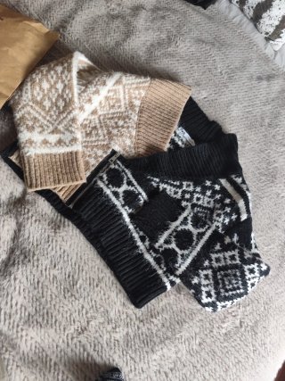 Chaqueta Zara Punto Beige y Negra