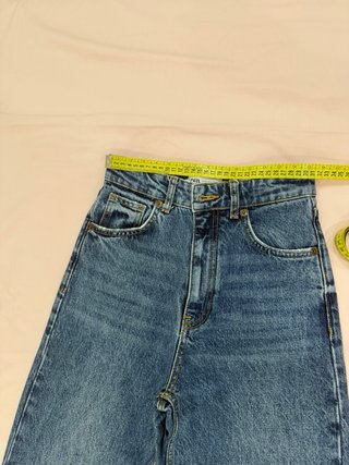 Vaqueros acampanados Zara