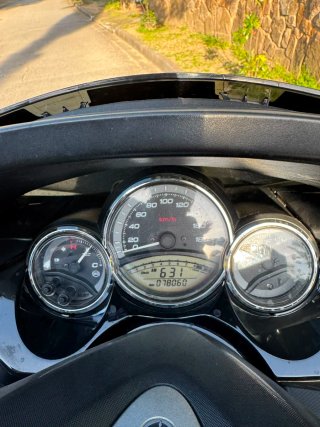 Yamaha Tmax Maxi Scooter Gris nardo