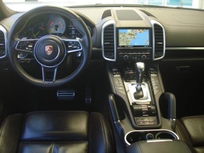 Porsche Cayenne 2015, foto 12