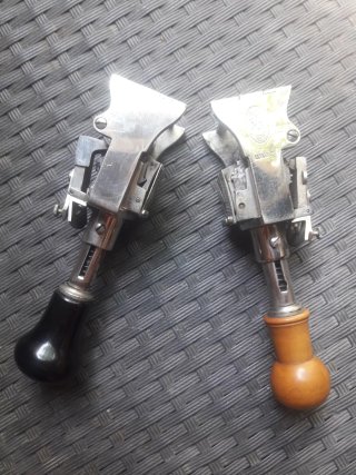 2x El Casco Tampon Numerador Antiguo
