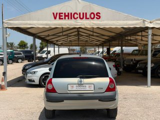 Renault Clio 2003