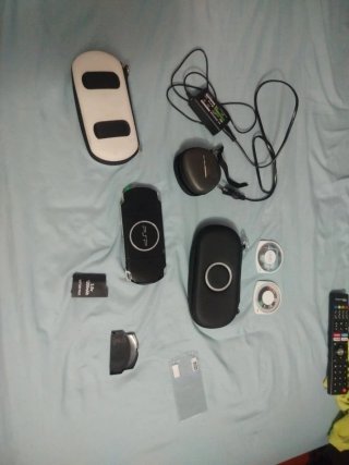 PSP Sony Nera Completa con Accessori