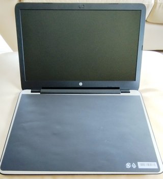 Portátil HP 17" i3 8GB RAM 1TB HDD. Buen estado.
