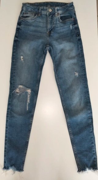 Lote 4 Pantalones y Faldas Bershka Stradivarius