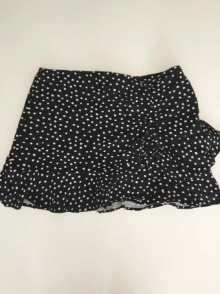 Lote 4 Pantalones y Faldas Bershka Stradivarius