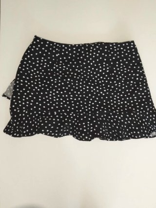 Lote 4 Pantalones y Faldas Bershka Stradivarius