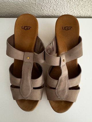 Sandalias de tacón de UGG, talla 38