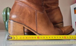 Botas de piel auténtica Talla 39