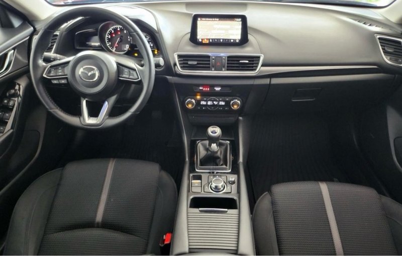 Mazda 3 2017 - foto 1