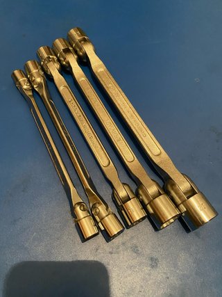 Juego 5 llaves Vasarti IRIMO antiguo stock