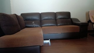 Sofá modular polipiel y tela marrón