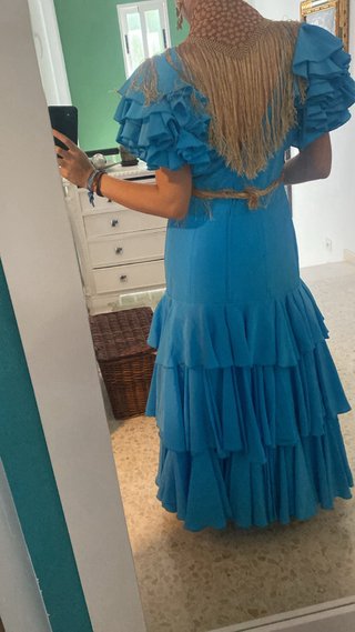 Traje de flamenca azul con volantes TALLA M