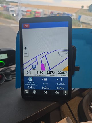 GPS Garmin LGV800. WiFi .actualizaciones gratuitas