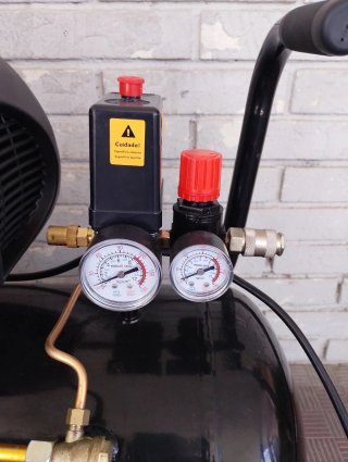 Compresor 50L 2 HP nuevo