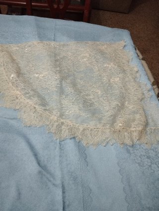 Mantilla de encaje blanco