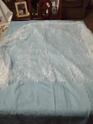 Mantilla de encaje blanco