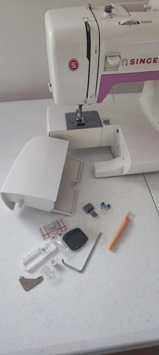 Máquina de coser Singer Simple 3223.