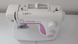 Máquina de coser Singer Simple 3223.