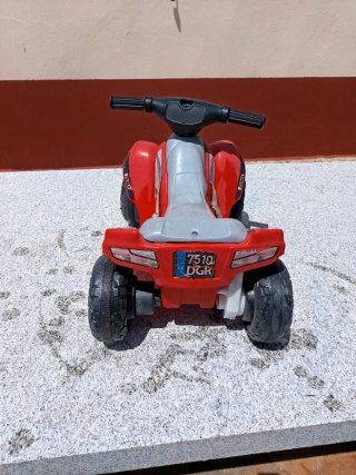 Quad infantil rojo