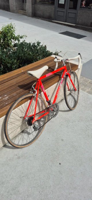 Bicicleta carretera BH Vision Clásica Roja