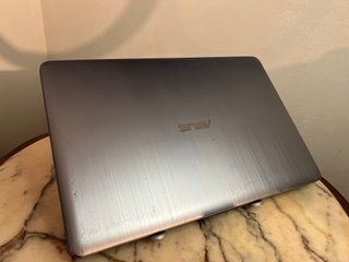 Portátil Asus X541UK i5 | 8GB RAM | 512GB SSD
