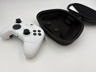 Controller Razer Wolverine 3 Pro