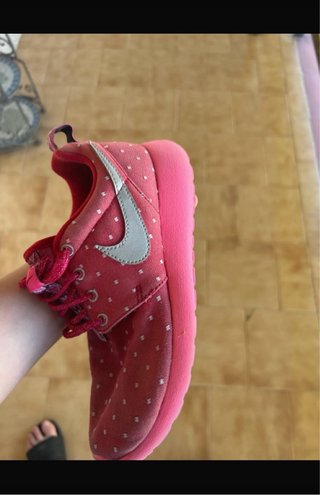 Nike Roshe Run Edición Limitada Puntos Rosas