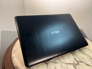 Asus VivoBook X540UA i5 8GB RAM