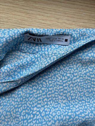 Falda-pantalón corta azul con estampado blanco