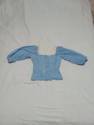 Top vaquero H&M manga abullonada