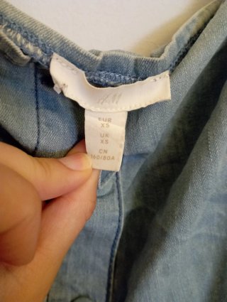 Top vaquero H&M manga abullonada