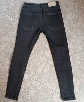 Pantalón vaquero negro Bershka