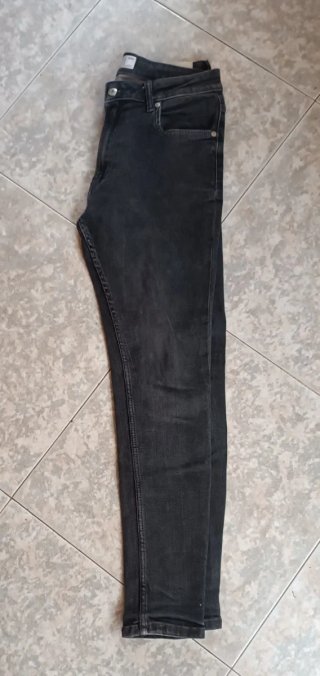 Pantalón vaquero negro Bershka