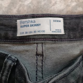 Pantalón vaquero negro Bershka