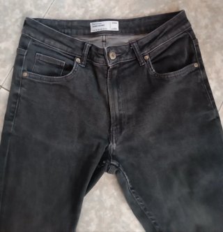 Pantalón vaquero negro Bershka