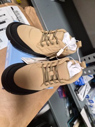 Botas invierno niño beige y negro número 26