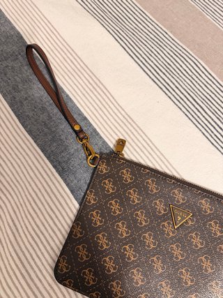 Bolso de mano Guess Monogram Marrón